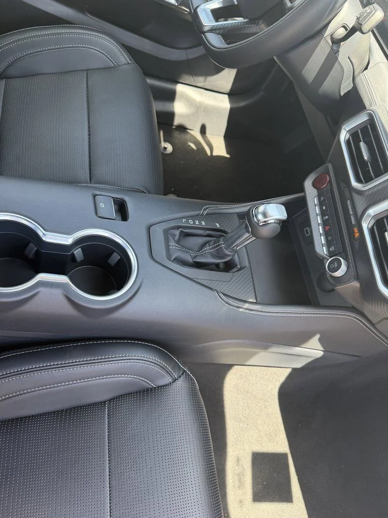2025 Ford Mustang EcoBoost Premium - Photo 12