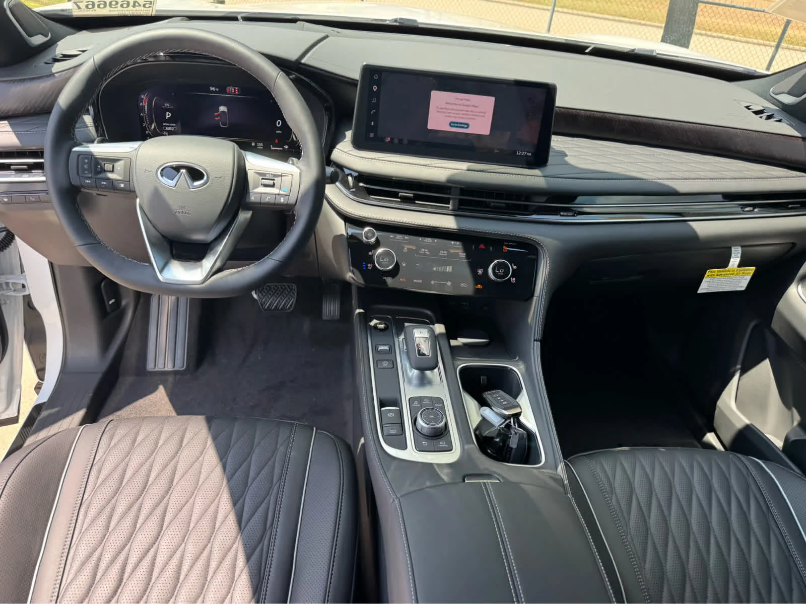 New 2027 2T RAD WHT INFINITI Autograph AWD image 20