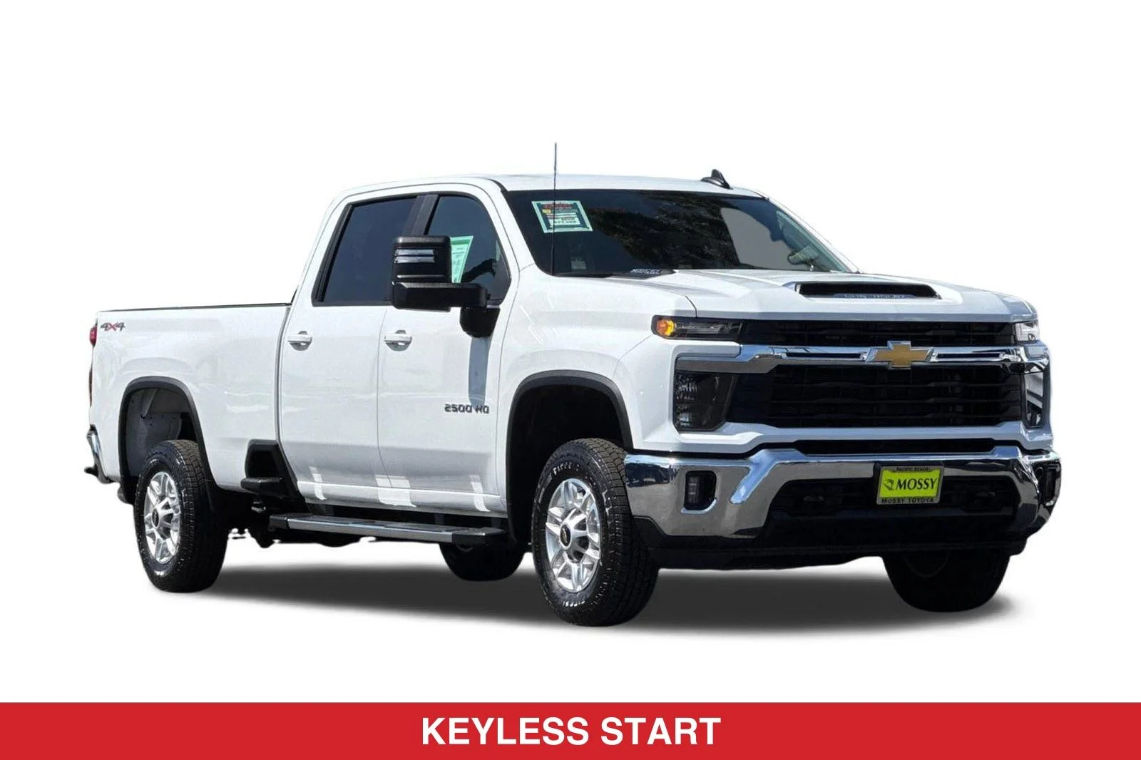 Used 2025 White Chevrolet LT image 2