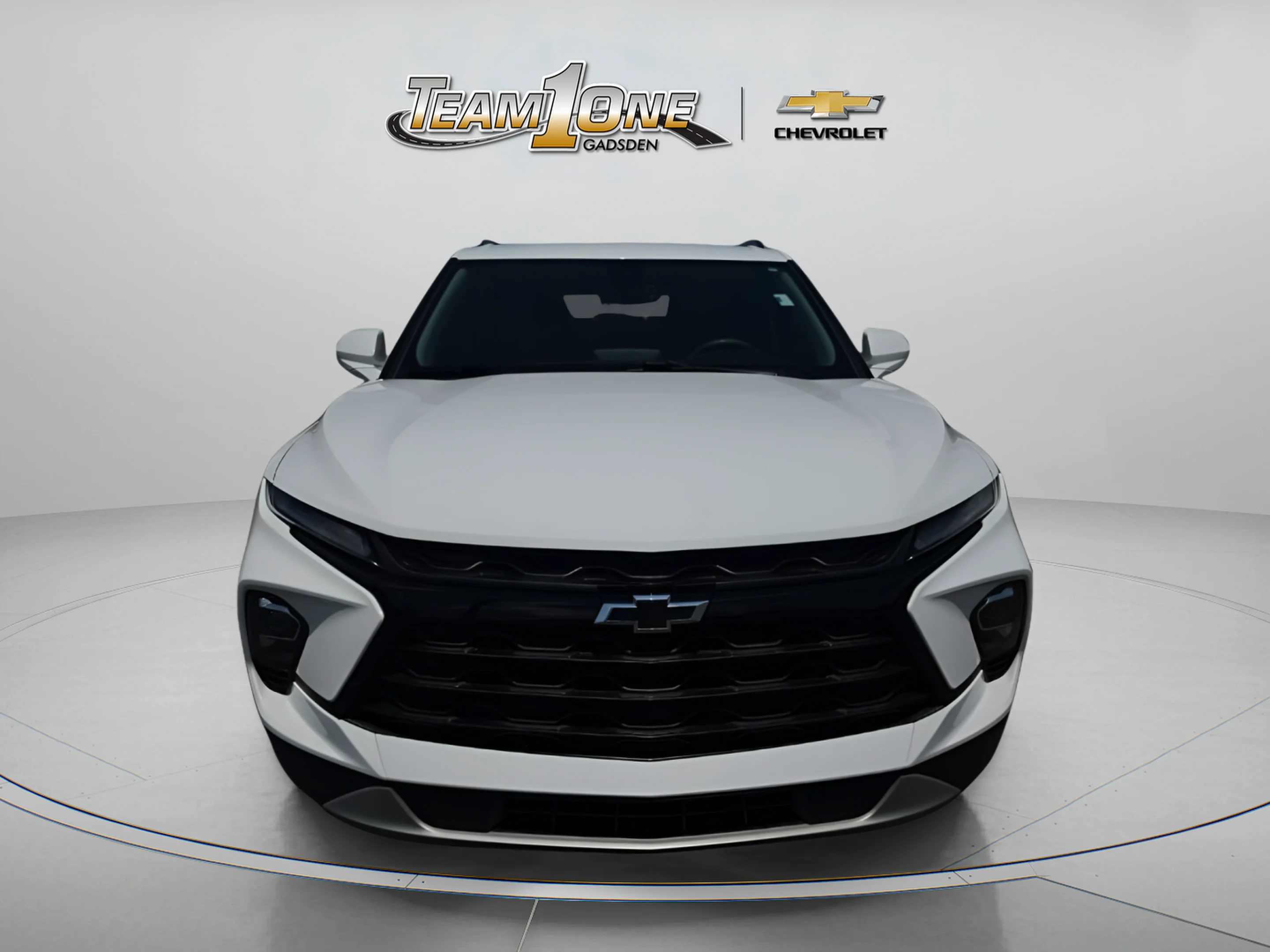 Used 2024 Summit White Chevrolet 2LT image 2