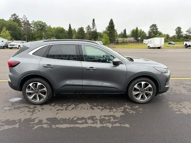 Used 2023 Carbonized Gray Metallic Ford Platinum image 6