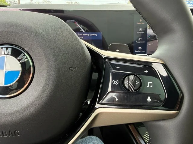 Used 2025 Skyscraper Grey Metallic BMW 30 xDrive image 23