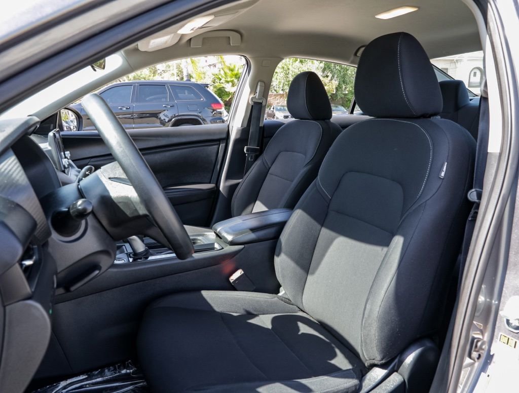 Used 2024 Gray Nissan S image 15