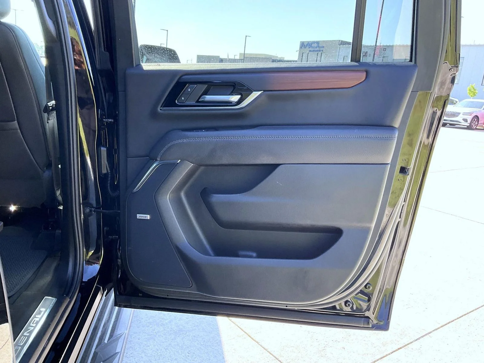 Used 2025 Black GMC Denali image 17