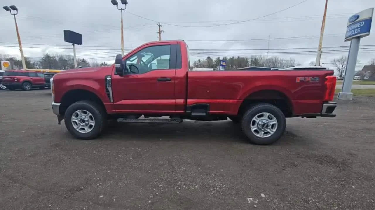 New 2026 Ruby Red Metallic Tinted Clearcoat Ford F-250® XLT image 5