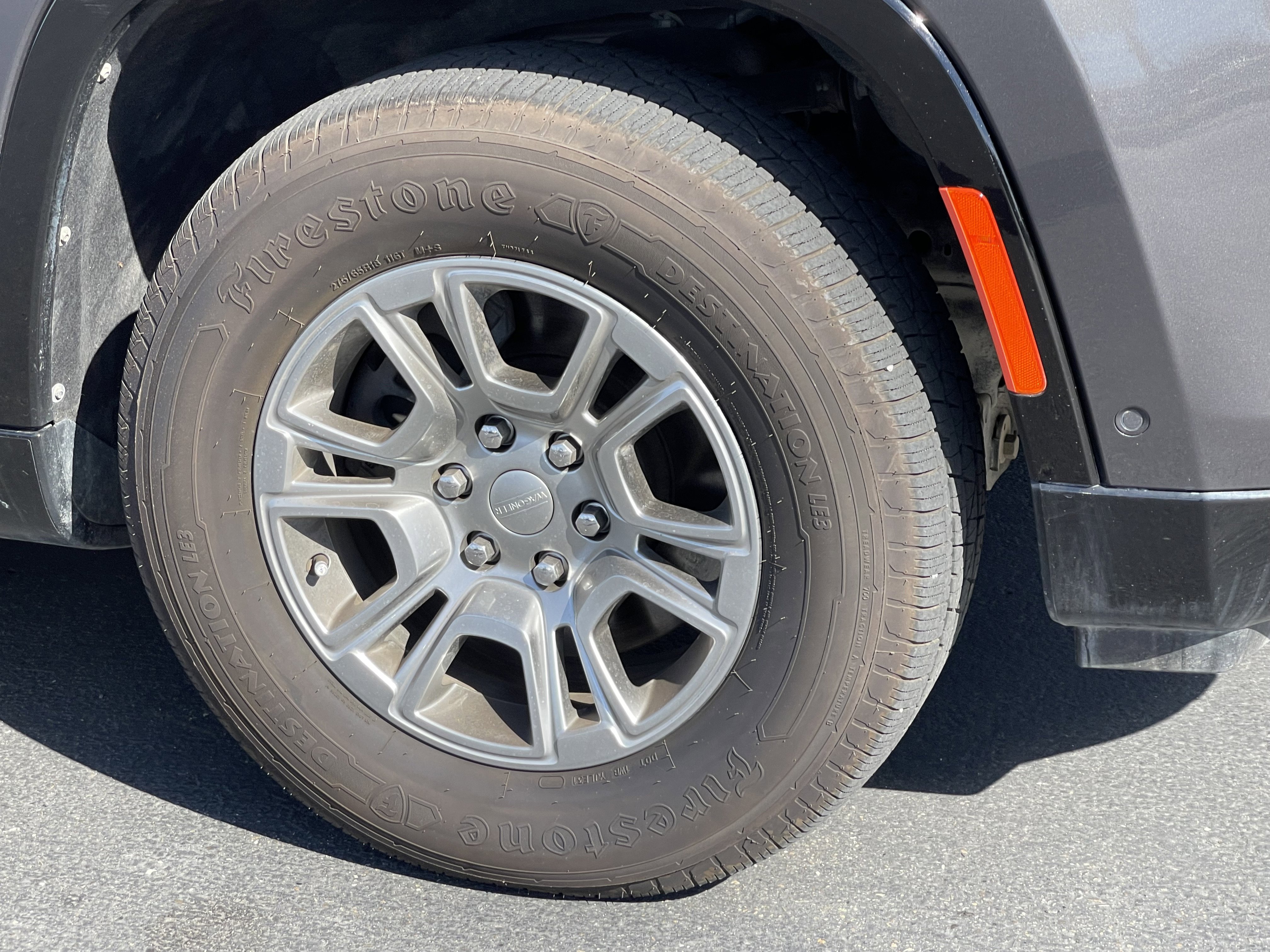 View vehicle photo 7