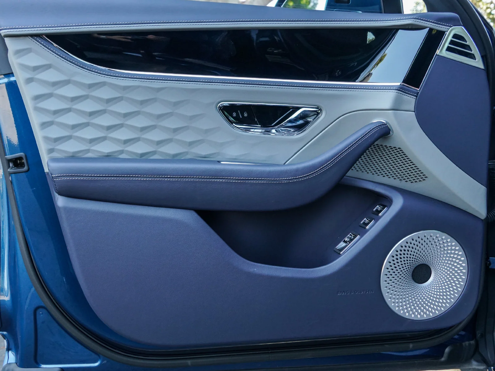 2025 Bentley Flying Spur Speed - Photo 28