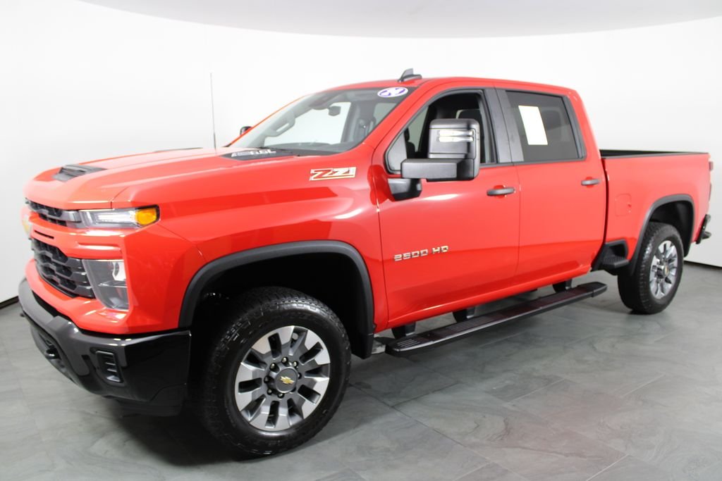 Used 2024 Red Chevrolet Custom image 12