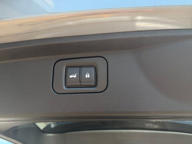 Used 2025 Silver INFINITI SENSORY image 39