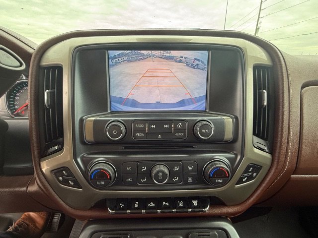 Used 2017 Deep Ocean Blue Metallic Chevrolet High Country image 19
