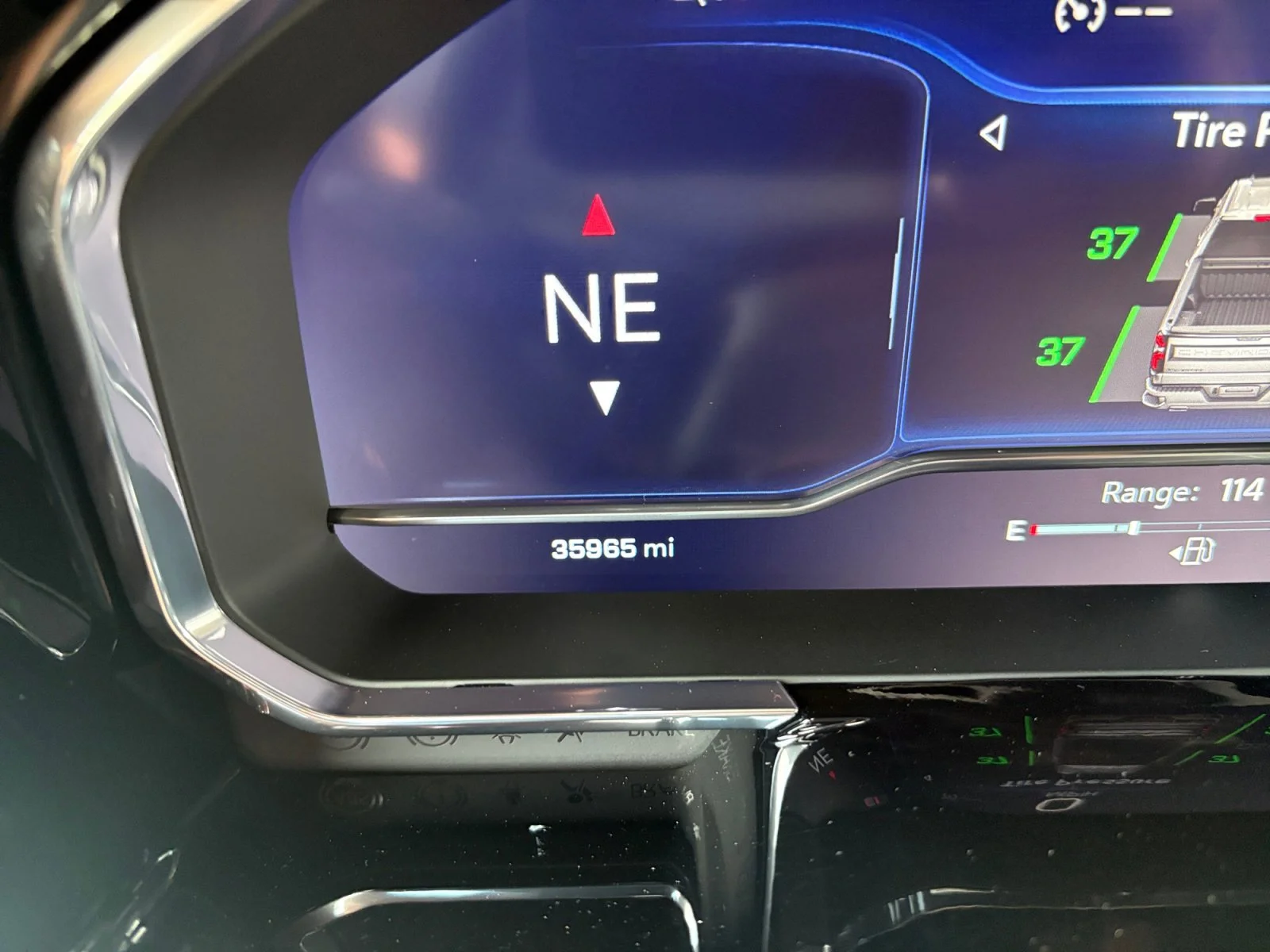 Used 2025 Summit White Chevrolet LT Trail Boss image 3