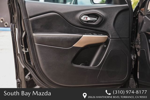Used 2017 Black Jeep Limited image 23