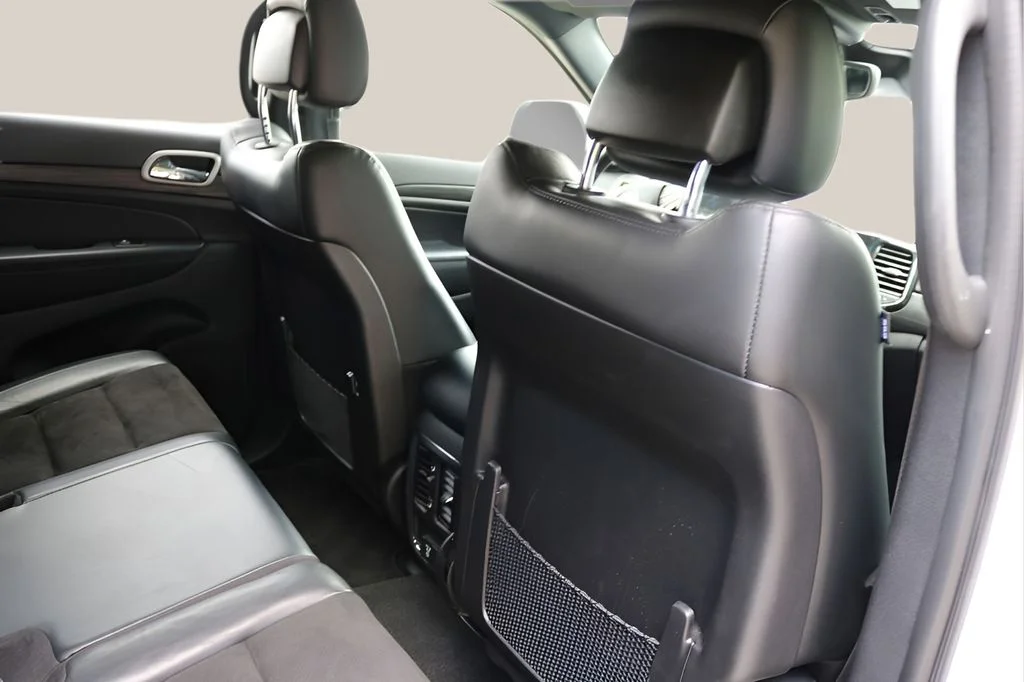 Used 2022 White Jeep Laredo X image 22
