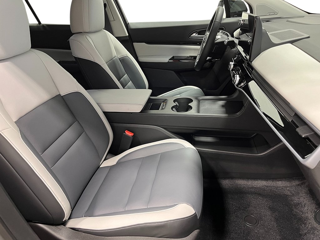 New 2026 Mercury Silver Metallic Honda Touring image 28