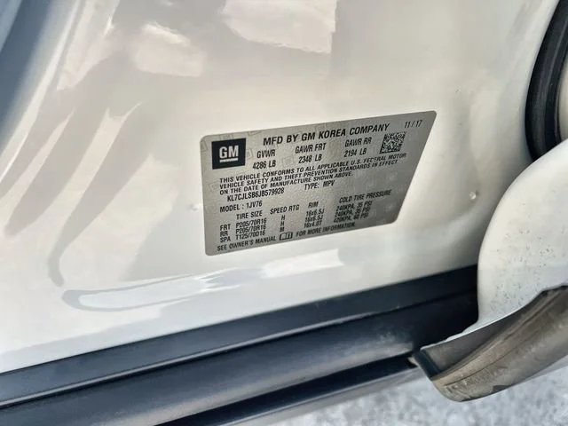 Used 2018 SUMMIT WHITE Chevrolet LT image 34
