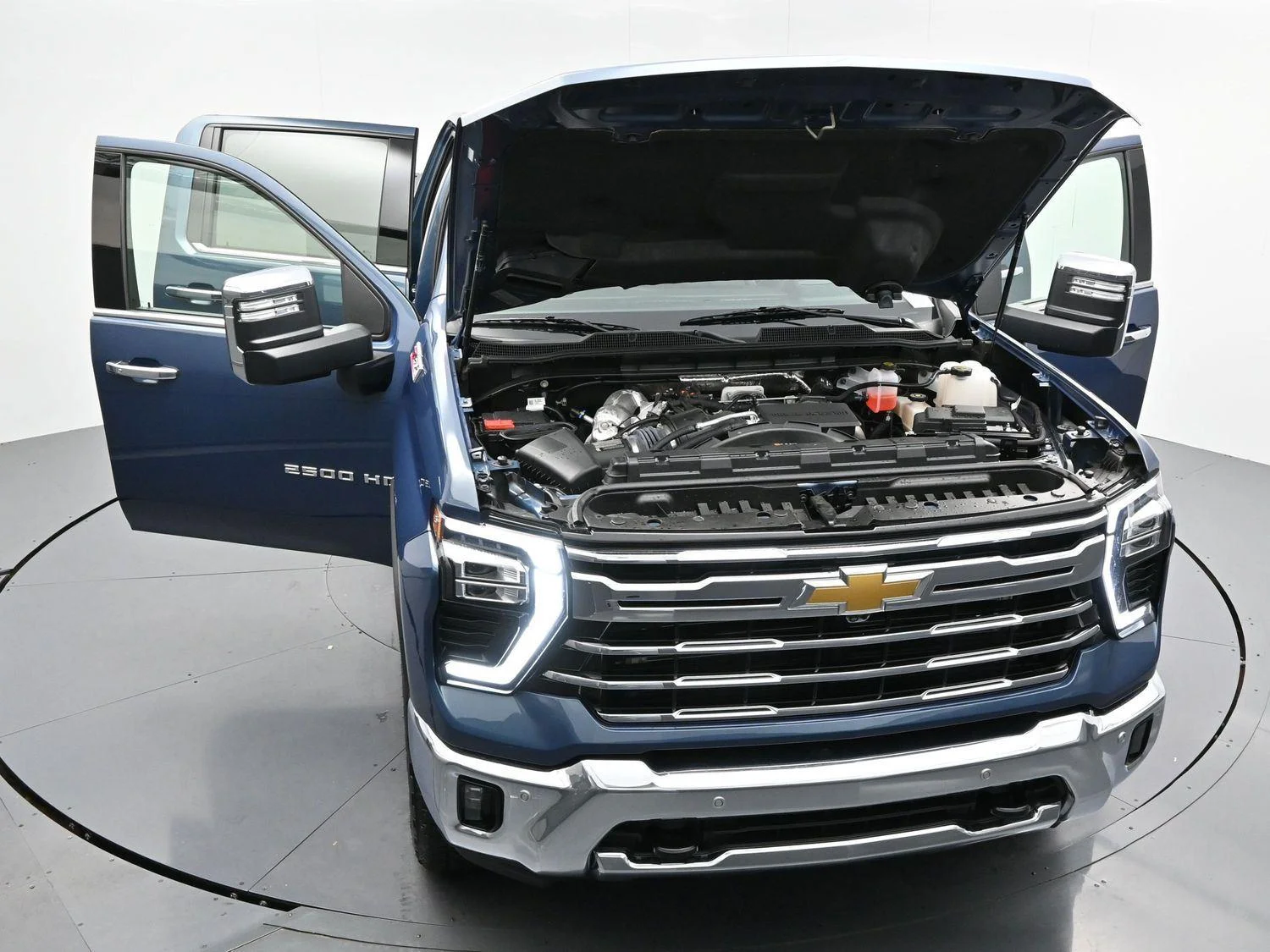 Used 2025 Lakeshore Blue Metallic Chevrolet LTZ image 43