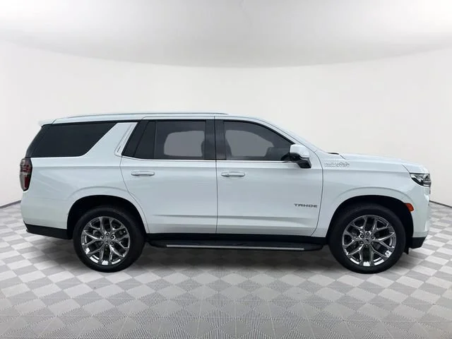 Used 2021 SUMMIT WHITE Chevrolet High Country image 4