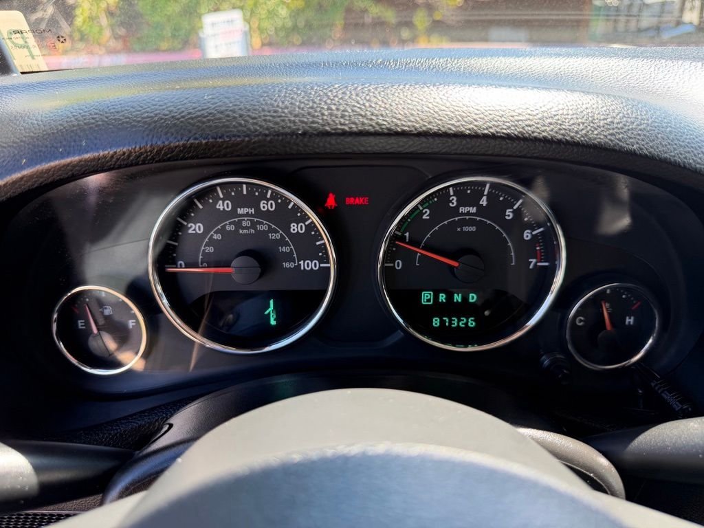 Used 2013 Commando Green Jeep Unlimited Sport image 18