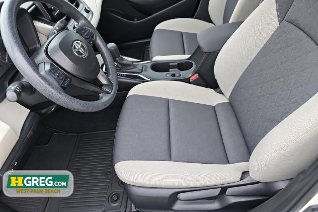 Used 2025 Ice Cap Toyota LE image 7