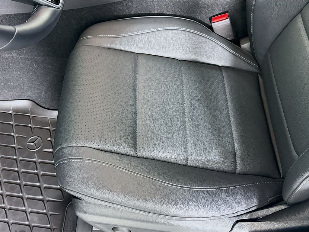 Used 2025  Mercedes-Benz GLE 450e image 21