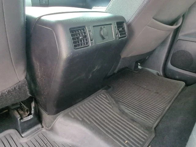 Used 2016 Silver Toyota SR5 image 24