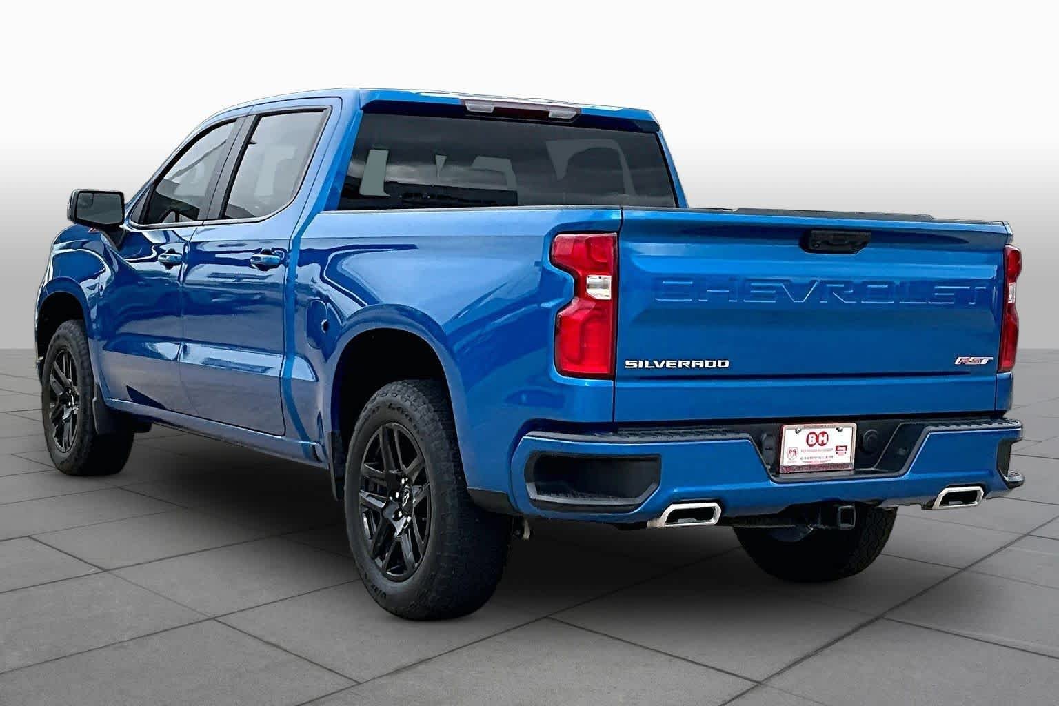 Used 2023 Glacier Blue Metallic Chevrolet RST image 11