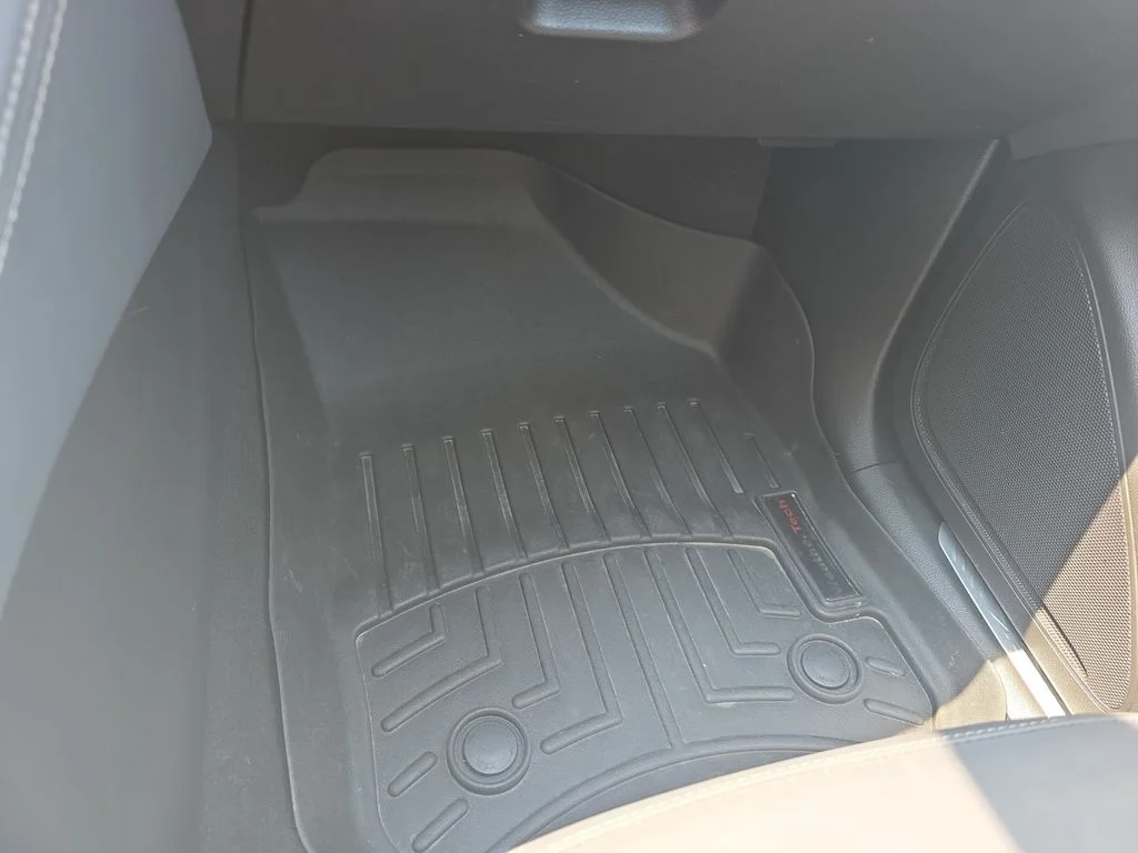Used 2019 Satin Steel Gray Metallic Buick Essence image 18