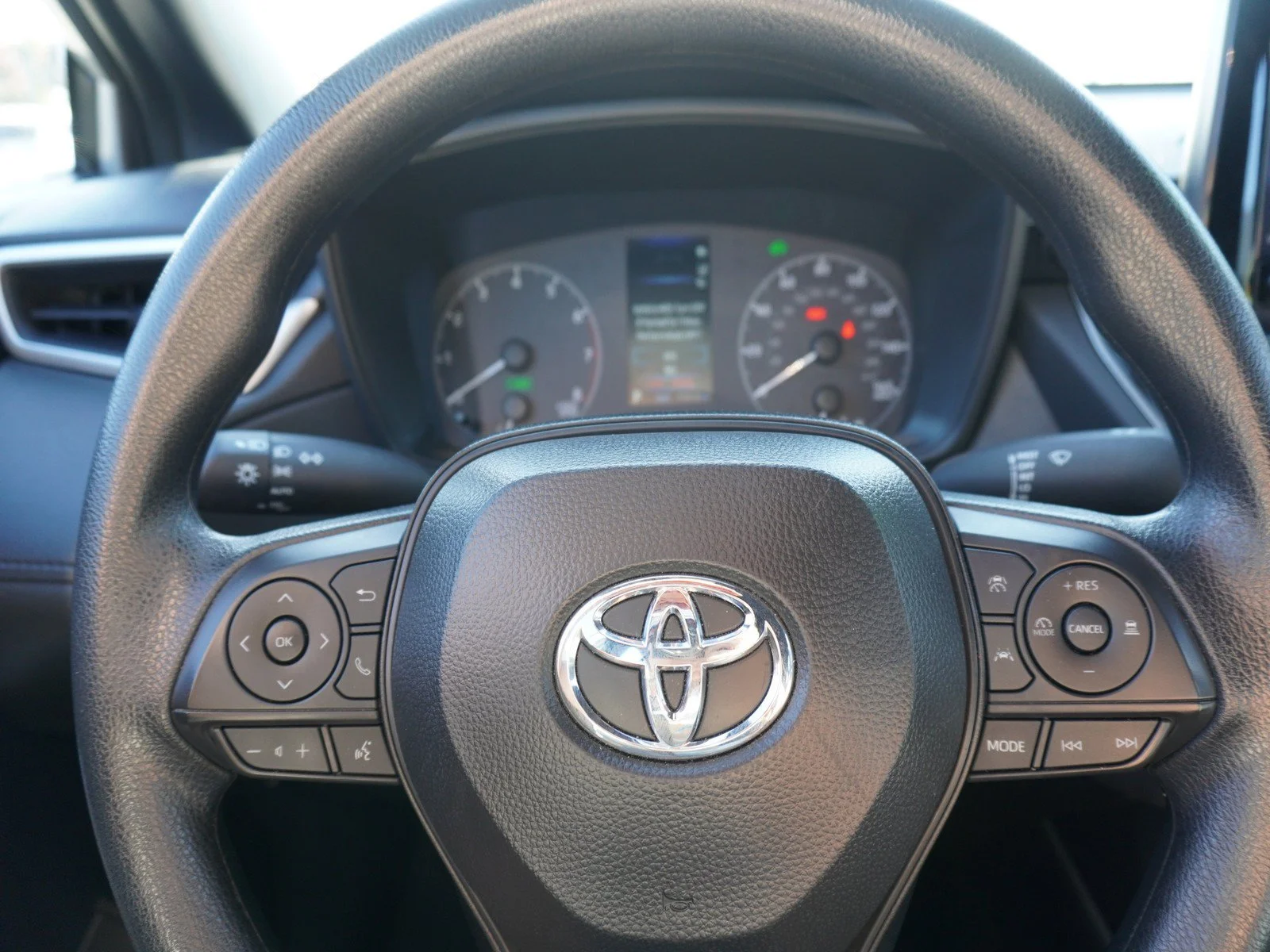 Used 2025 Silver Toyota Hybrid S image 23