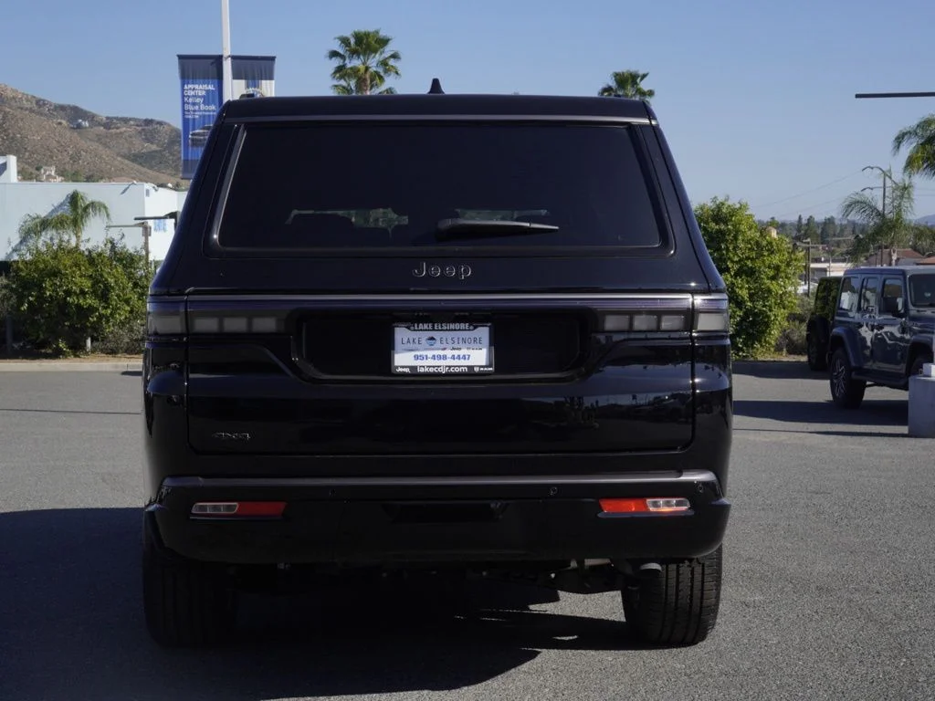 New 2026 High Gloss Black Jeep Limited Altitude 4X4 image 5