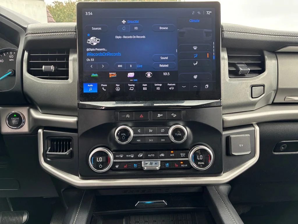 Used 2024 Black Ford XLT image 19