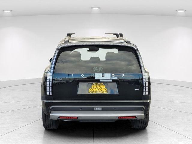New 2026 Black Hyundai SE image 4