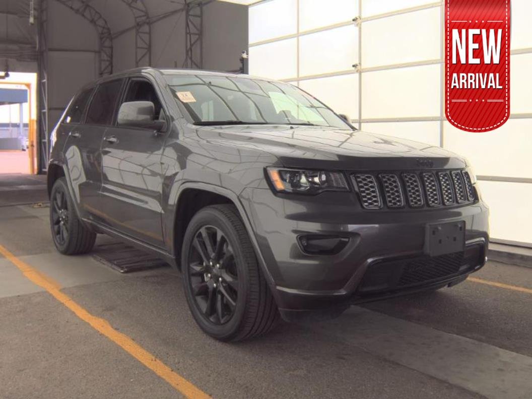 Used 2021 Granite Crystal Metallic Clearcoat Jeep Laredo X image 1