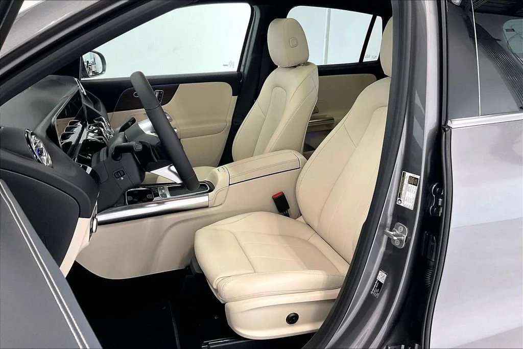 New 2026 Mountain Grey Metallic Mercedes-Benz GLA 250 image 21