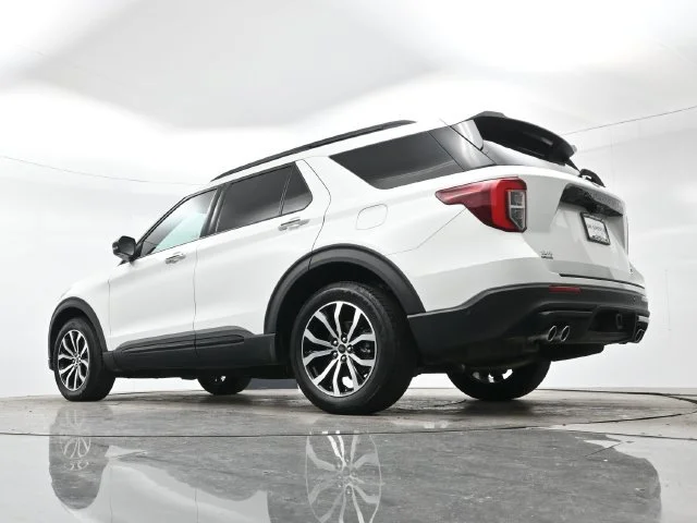 Used 2020 Star White Metallic Tri-coat Ford ST image 28