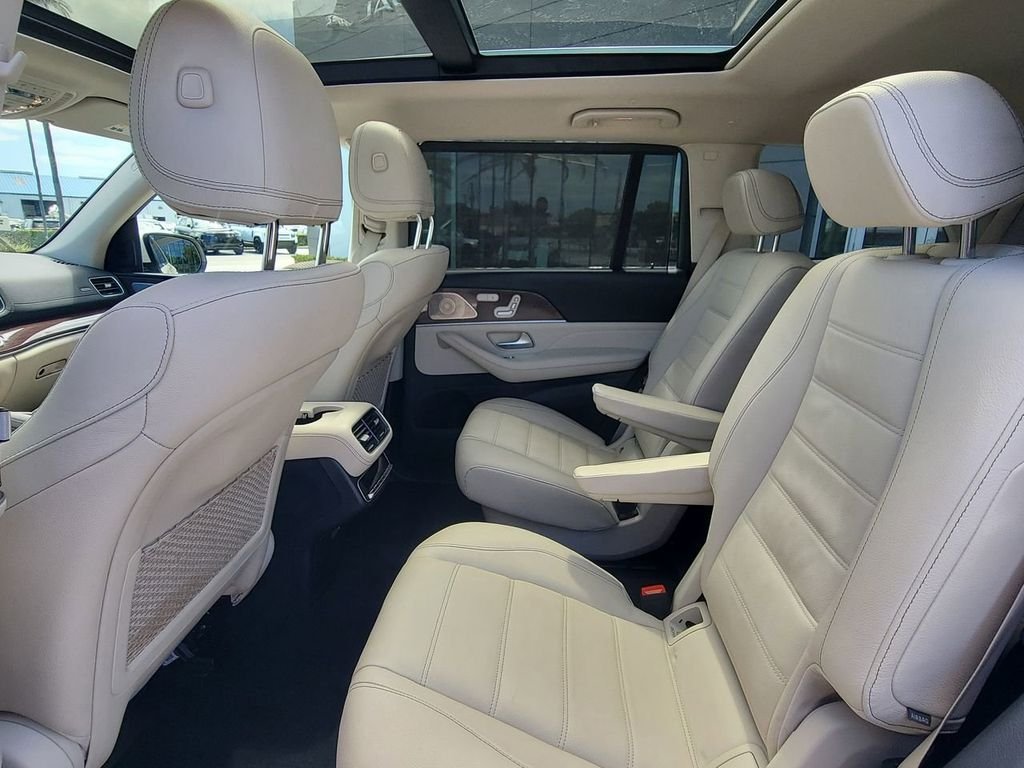 Used 2022  Mercedes-Benz GLS 450 image 16