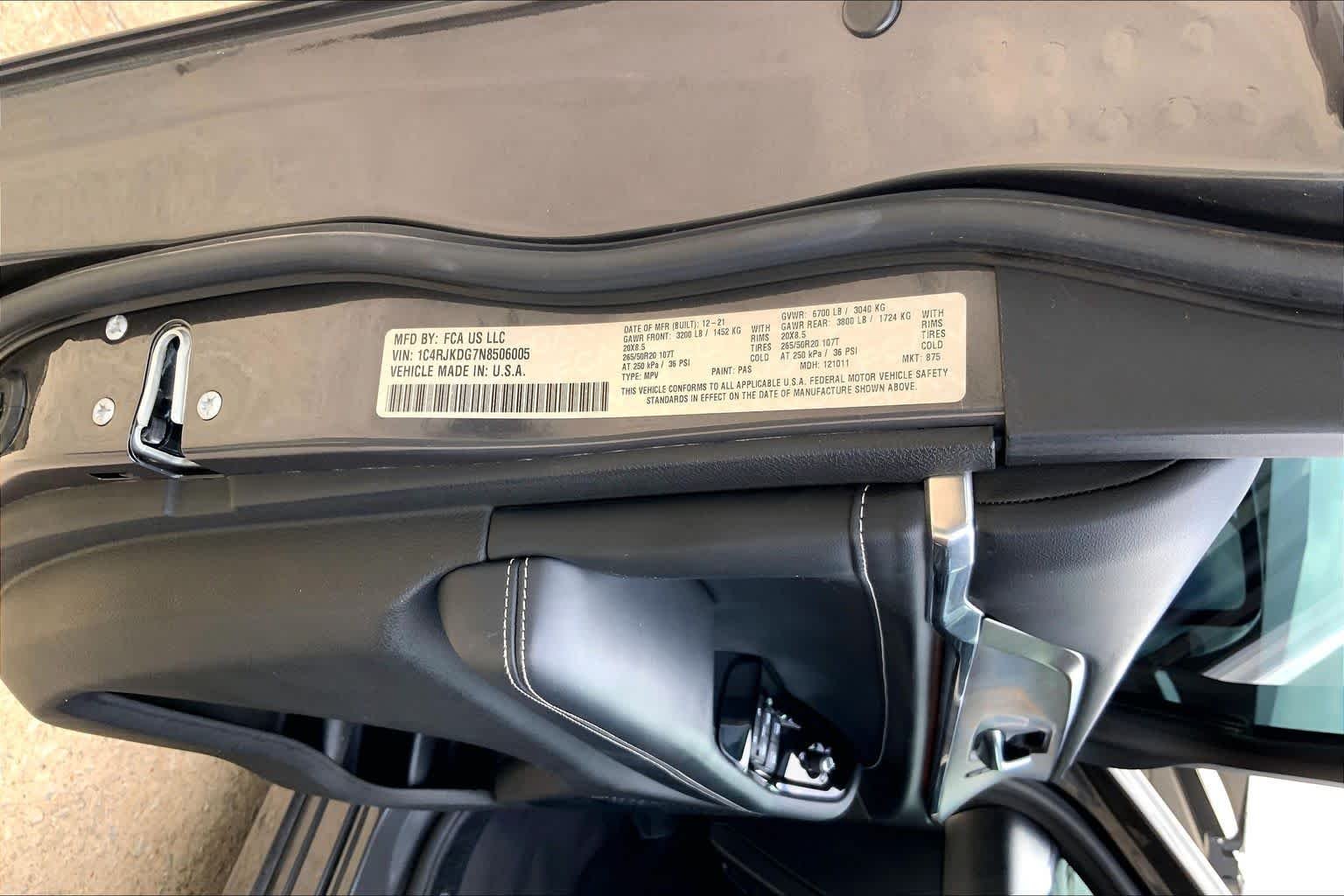 Used 2022 Baltic Gray Metallic Clearcoat Jeep Overland image 33