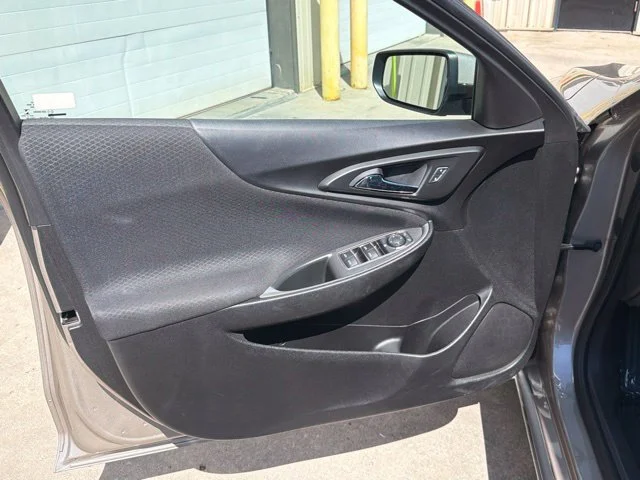 Used 2024 Gray Chevrolet LT image 18