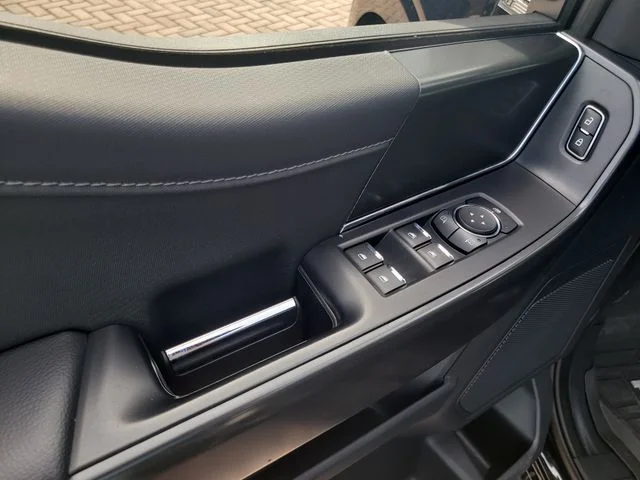 Used 2024 Black Ford XLT image 17