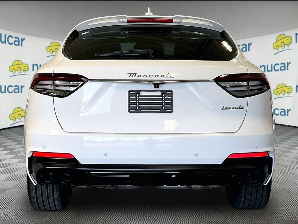 Used 2022 White Maserati Modena image 5