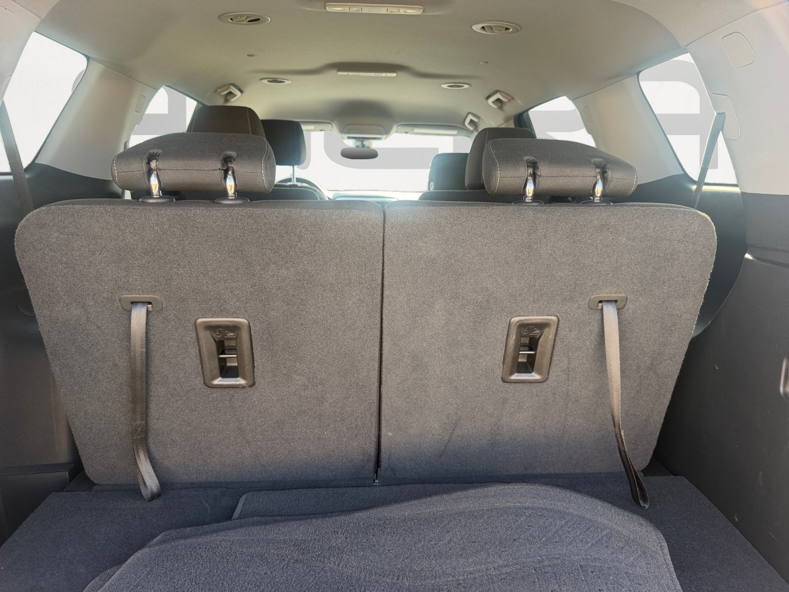 Used 2022 Light Stone Metallic GMC SLE image 12