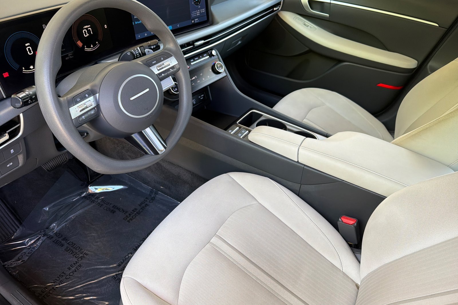 Used 2025 Portofino Gray Hyundai SEL image 10