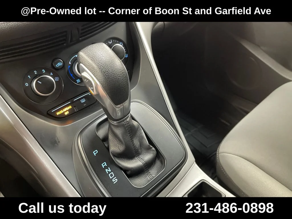 Used 2015 Silver Ford SE image 25