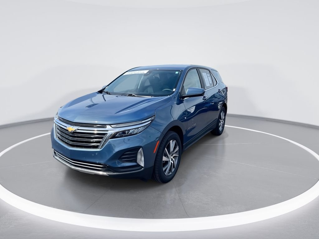 Used 2024 Lakeshore Blue Metallic Chevrolet LT image 4