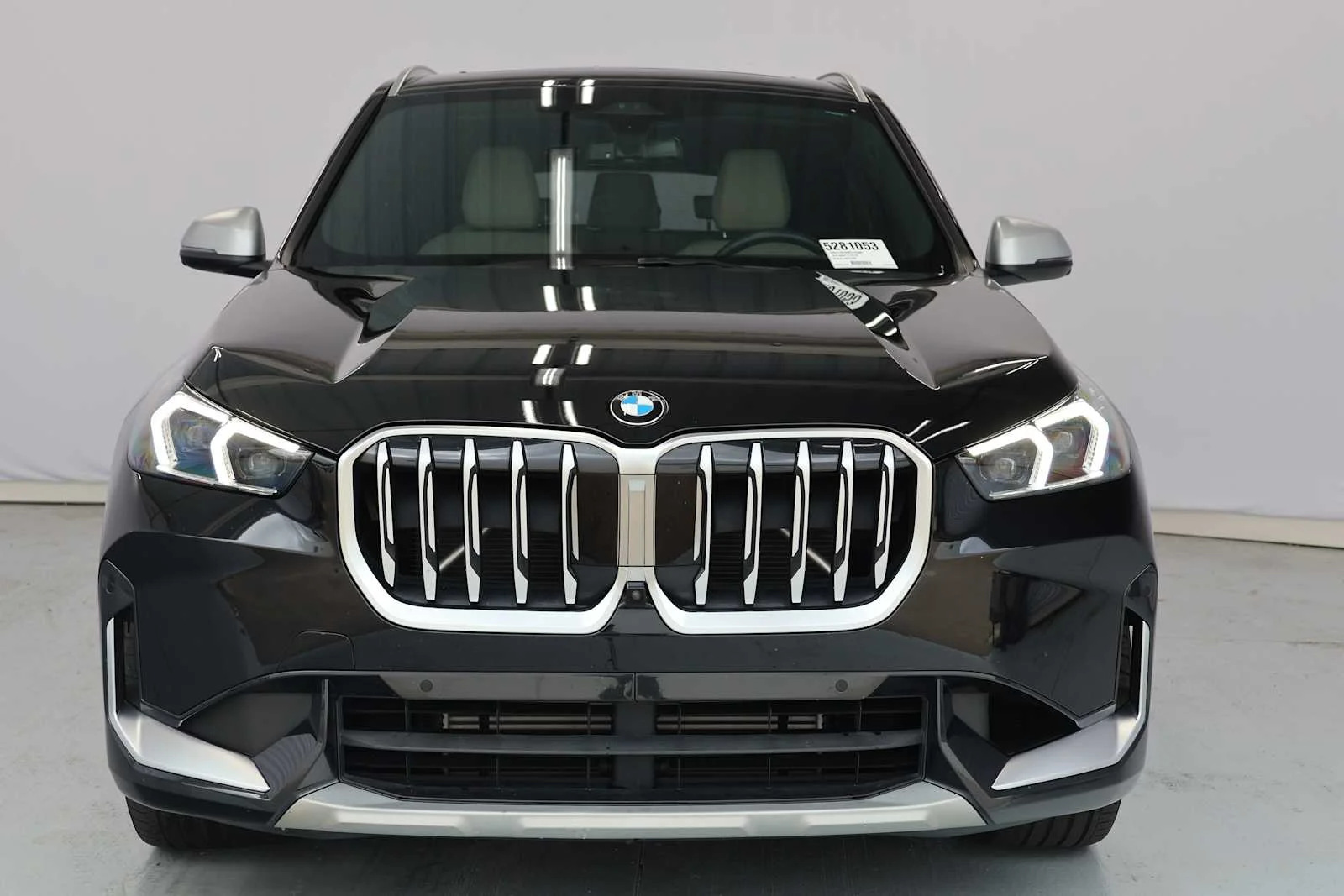 Certified Used 2024 Black Sapphire Metallic BMW xDrive28i image 2