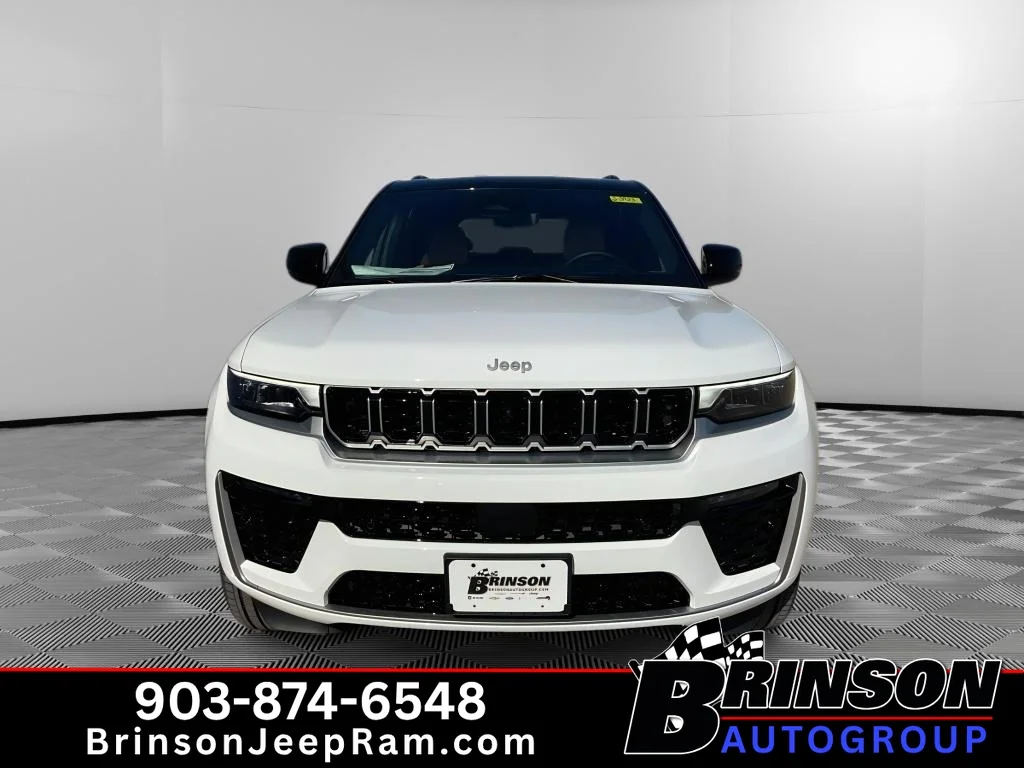 New 2027 Bright White Clearcoat Jeep Summit image 2