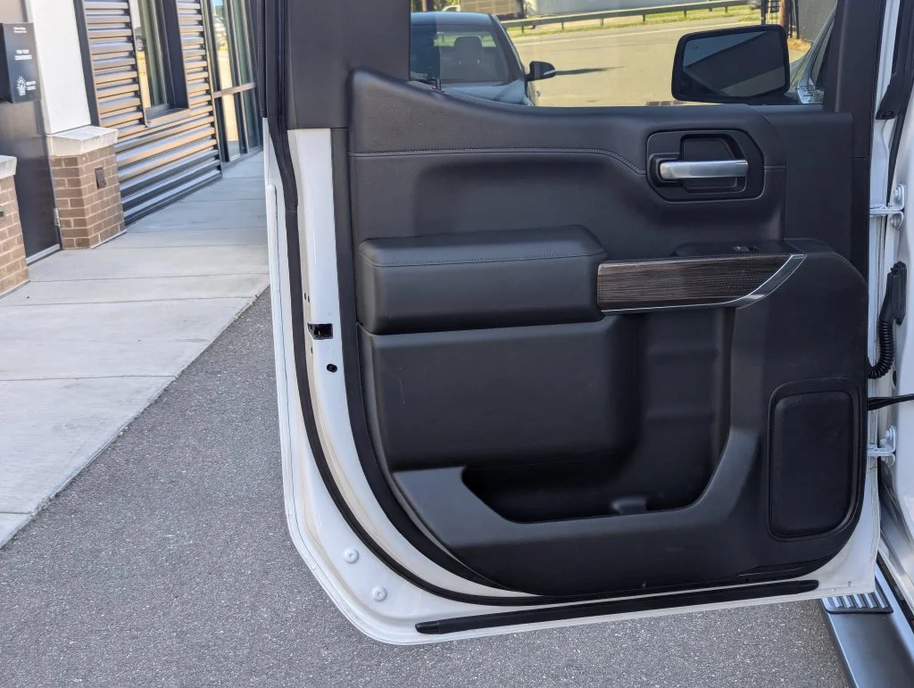 Used 2020 White Chevrolet RST image 31