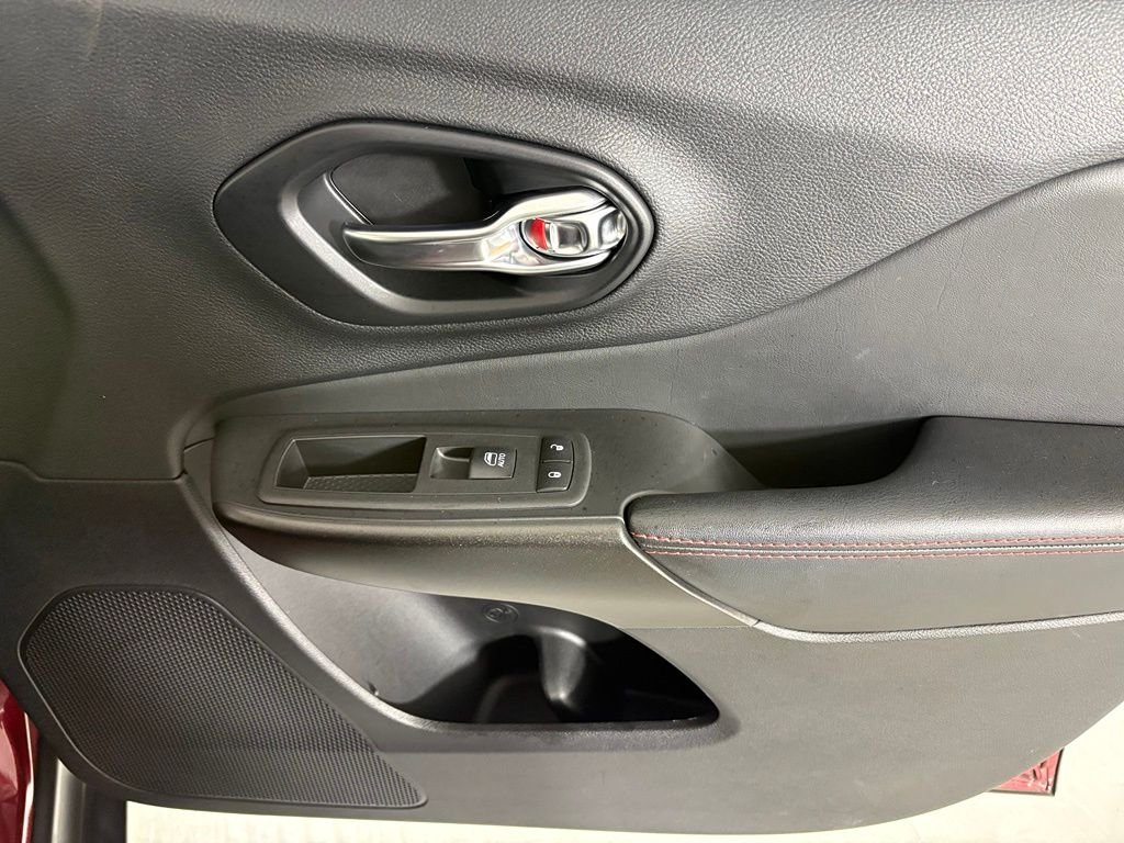 Used 2021 Red Jeep Trailhawk image 12