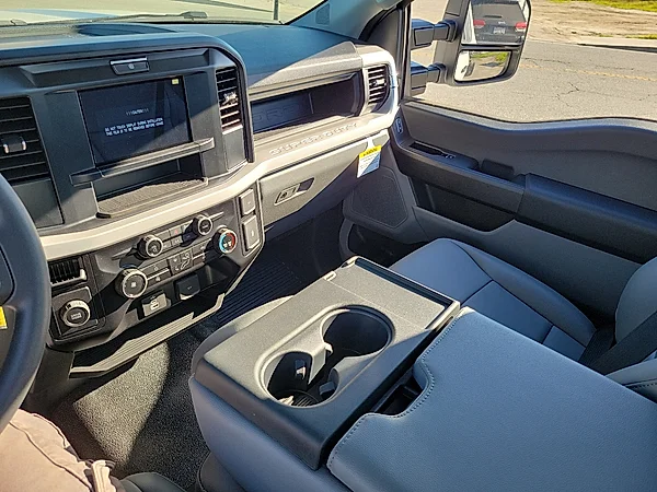 2026 Ford F-550 Super Duty Chassis Cab XL - Photo 19