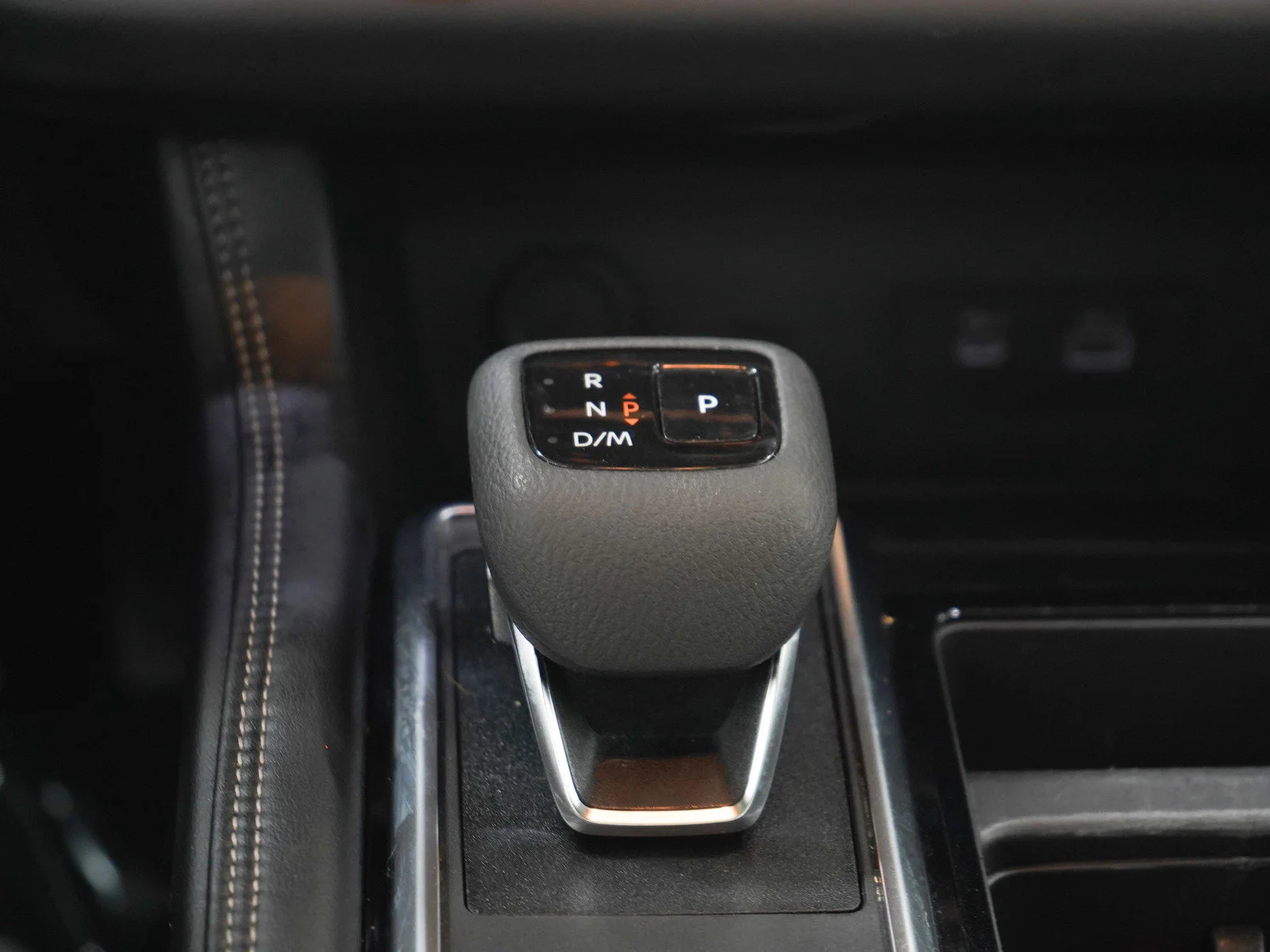 Used 2023 Super Black Nissan Platinum image 21
