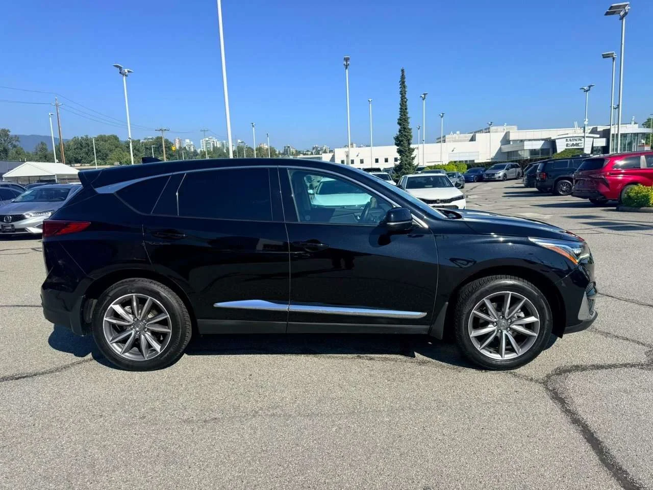 Used 2021 Majestic Black Pearl Acura SH-AWD Elite at Dilawri Certified   Local BC   Cle image 7